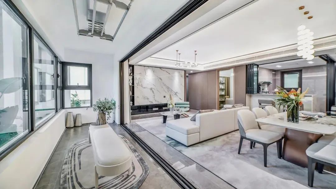 中铁龙湖宸阅府样板间